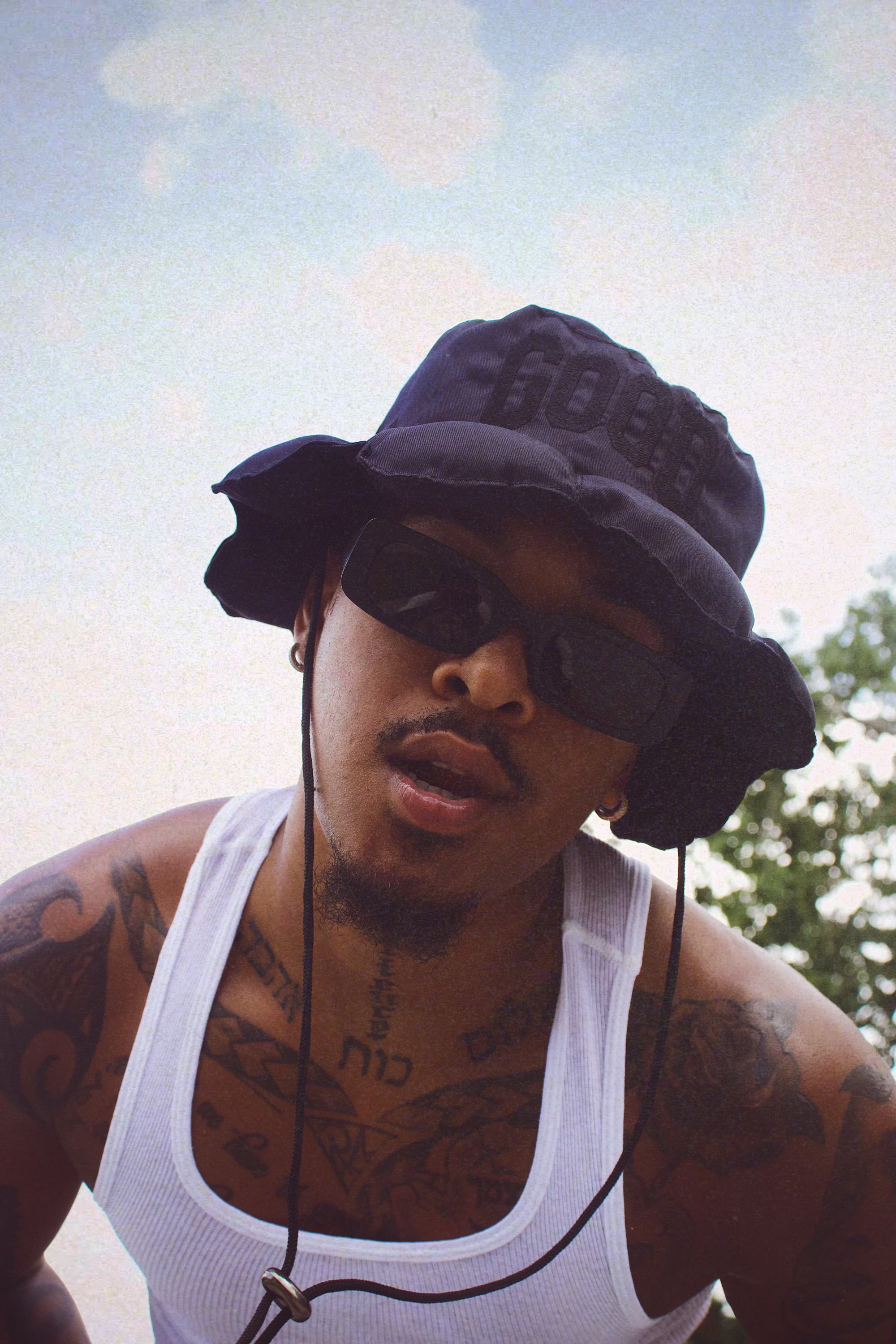 The Goods Clo - Flower Bucket Hat (BLACK)